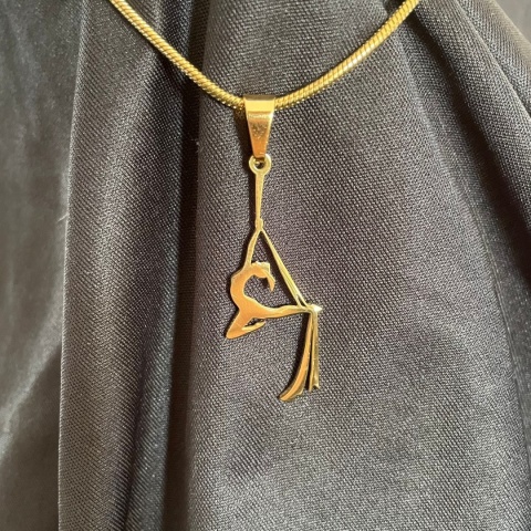 Zawieszka Aerial Silks 002 pozłacana